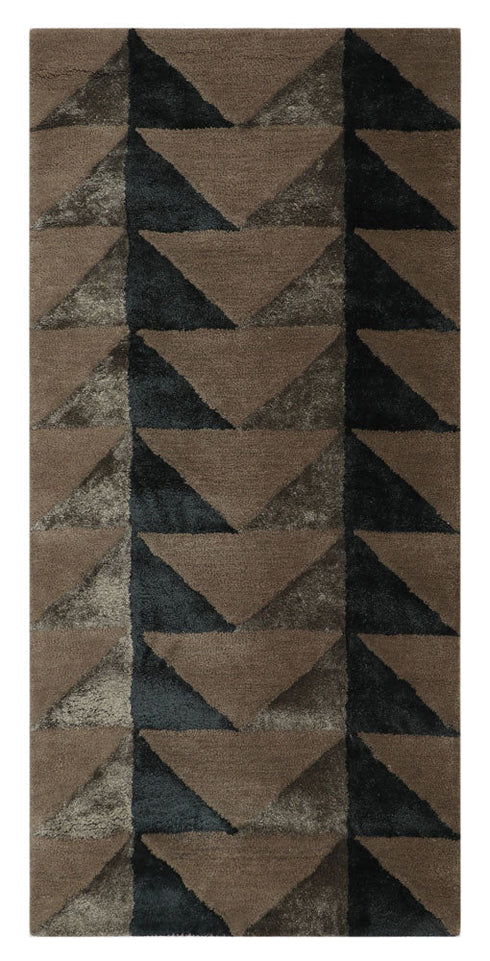Tawny Ebony Beckon Runner Rug